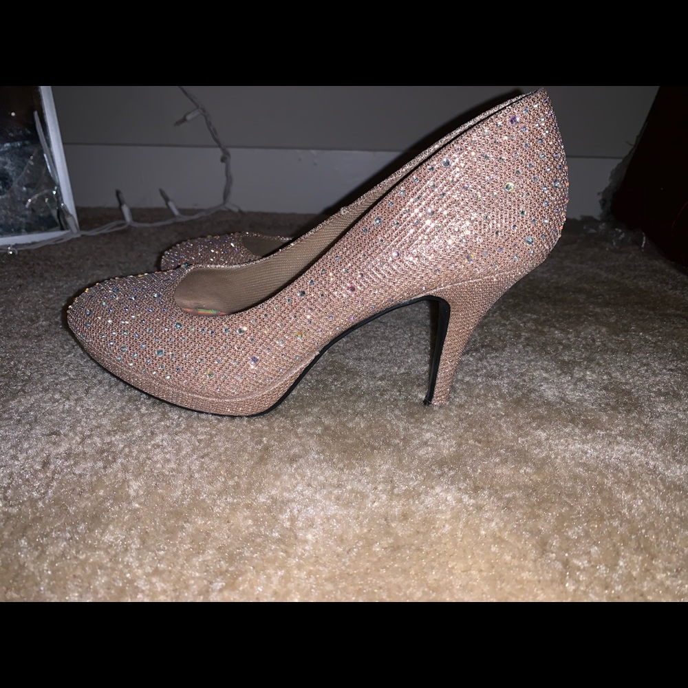 Dazzled pumps!
